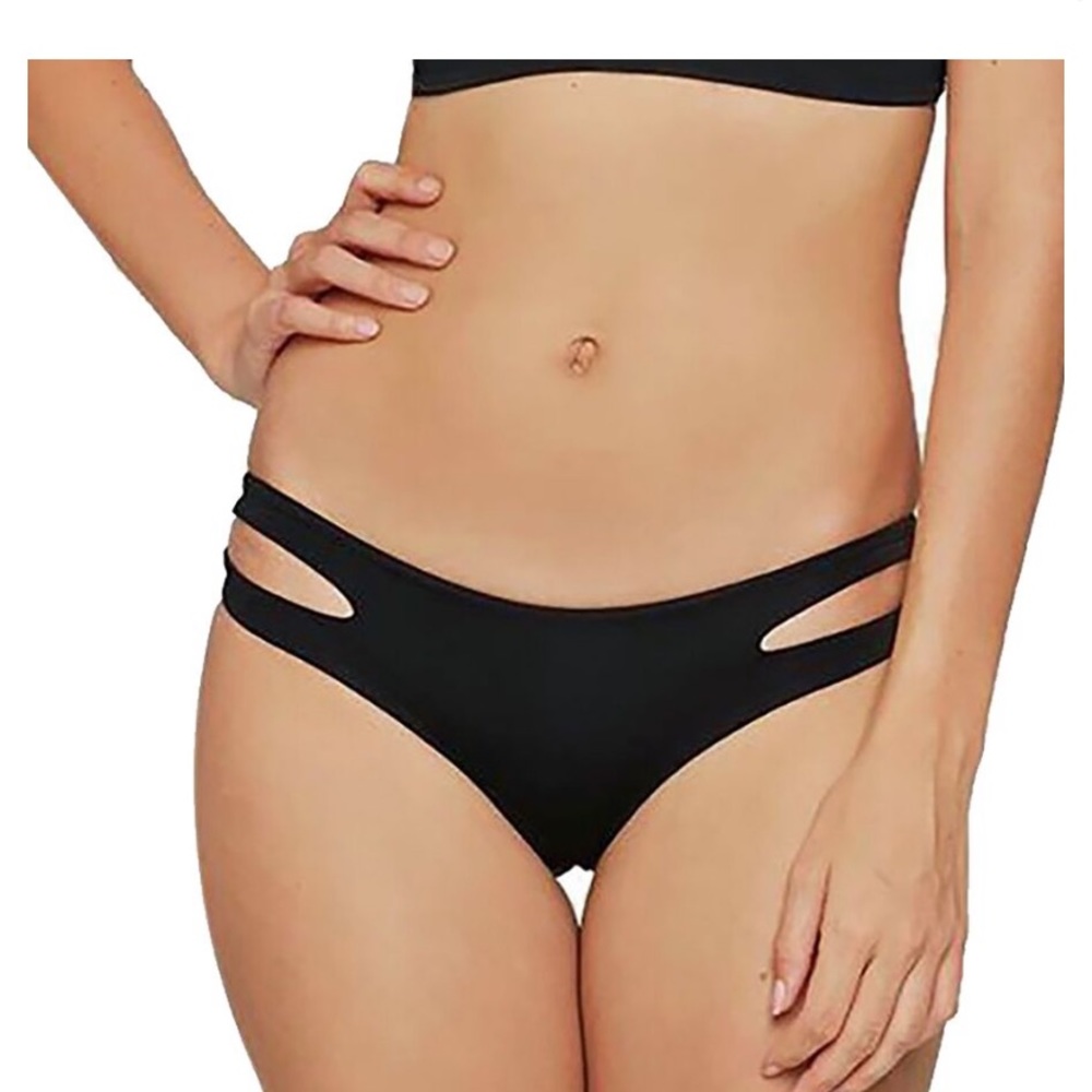 L Space black Estelle bikini bottom size S